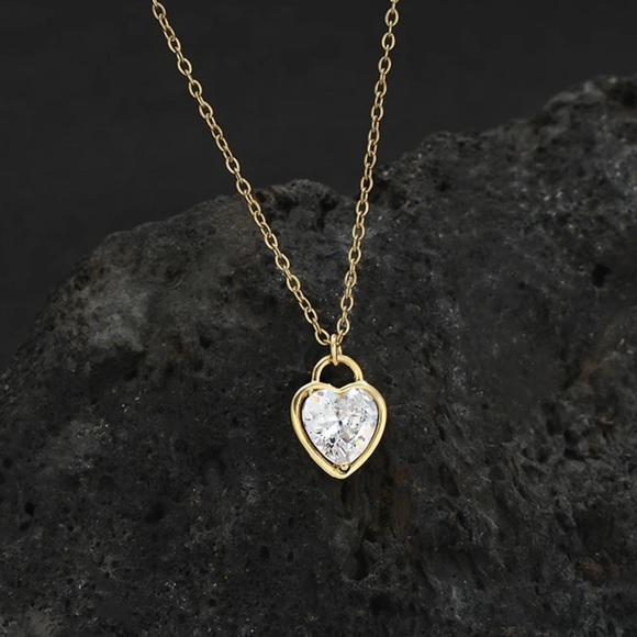 Heart Locket Necklace - Picture 1 of 6
